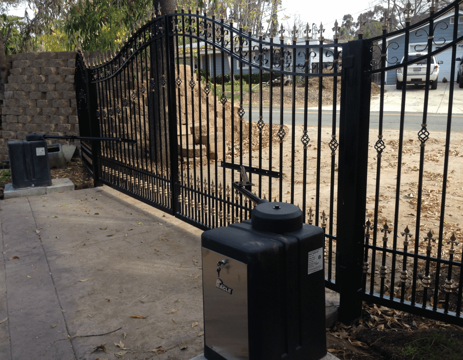 Automatic gate opener